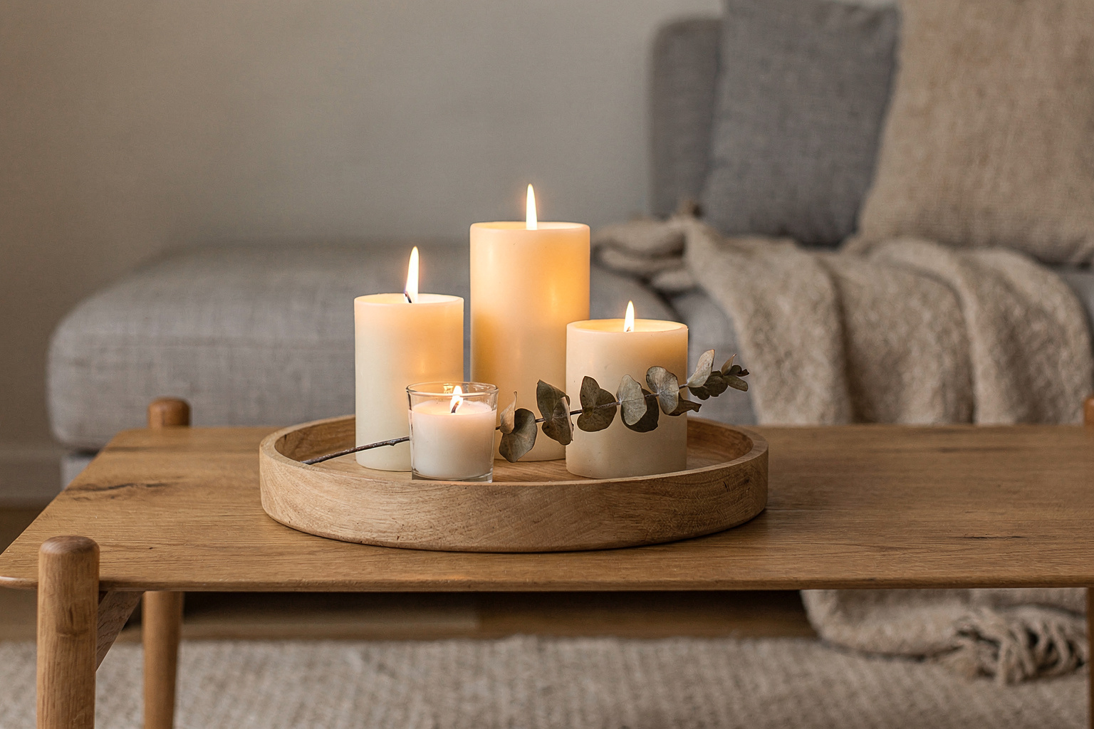 Kerzen Deko fürs Wohnzimmer: 7 gemütliche Ideen