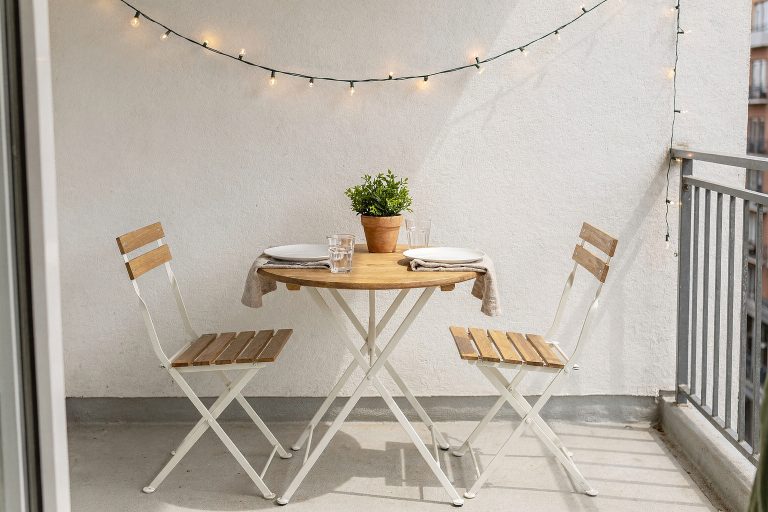 8 Balkonmöbel-Sets für deinen kleinen Balkon